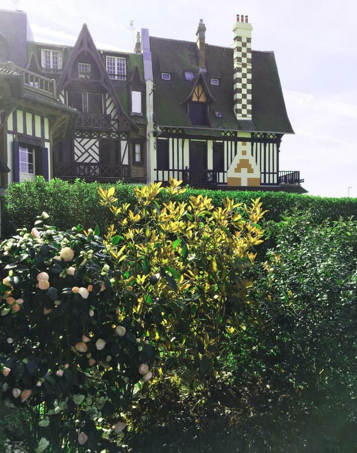 Le Manoir Normand Apartment Трувил сюр Мер Екстериор снимка
